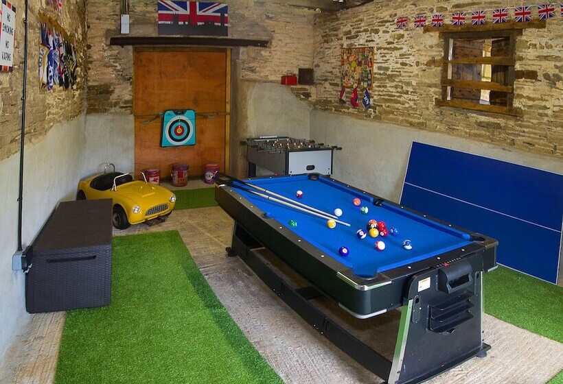 צימר Tregondale Manor Farm