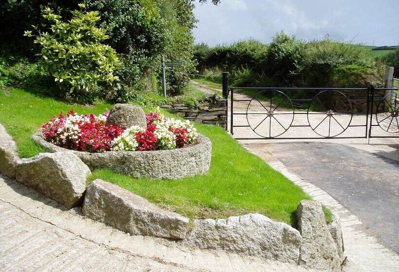 צימר Tregondale Manor Farm