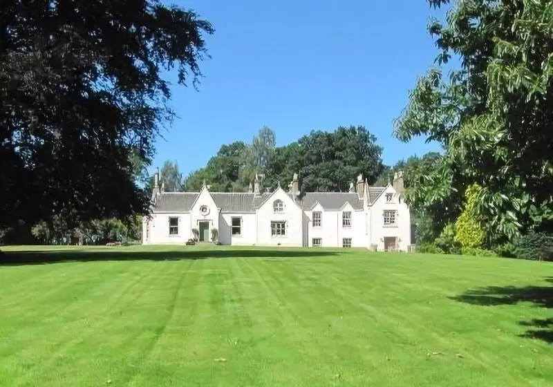Aamiaismajoitus (B&B) West Plean House