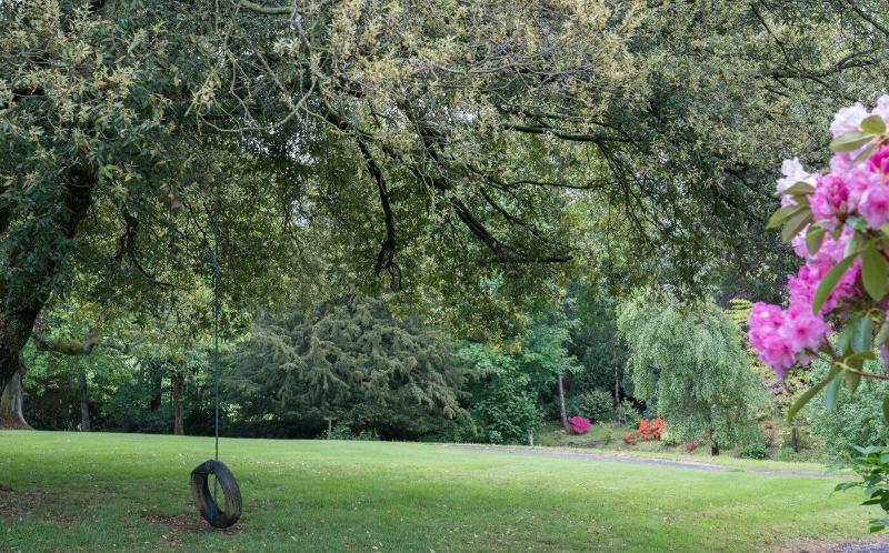 민박 West Plean House