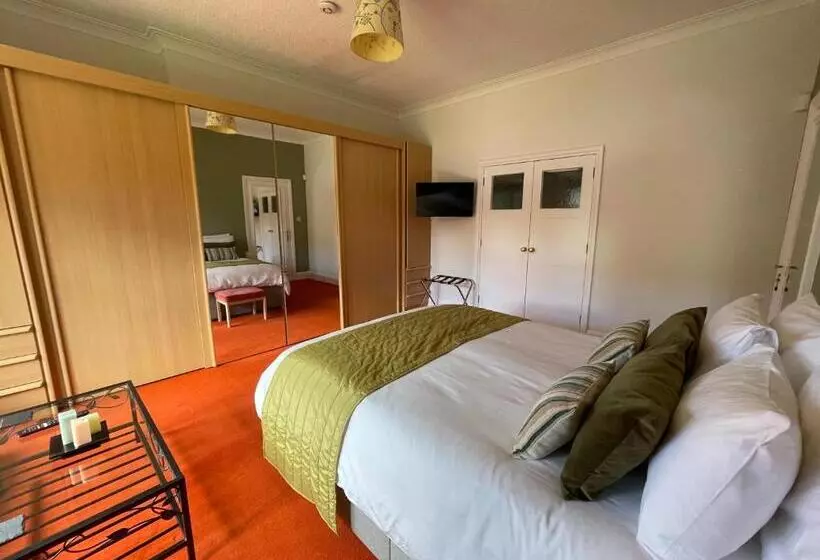 Blackburn Villa B&b