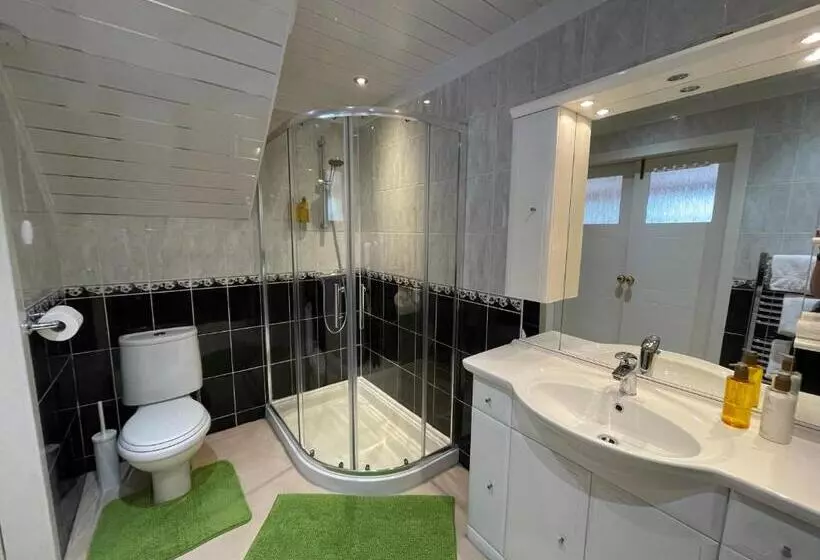 Blackburn Villa B&b