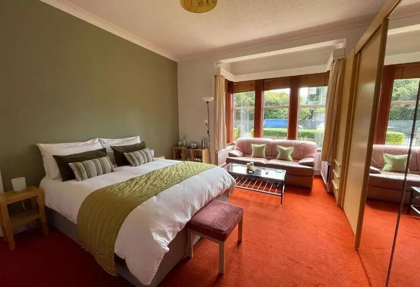 Blackburn Villa B&b