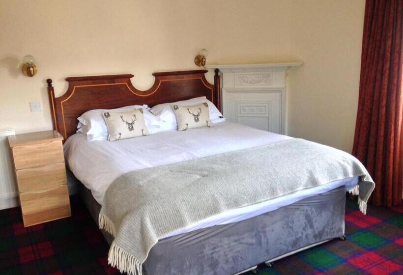 Hotel Highlander Inn