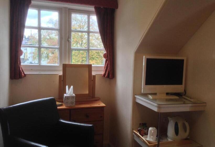 Hotel Highlander Inn