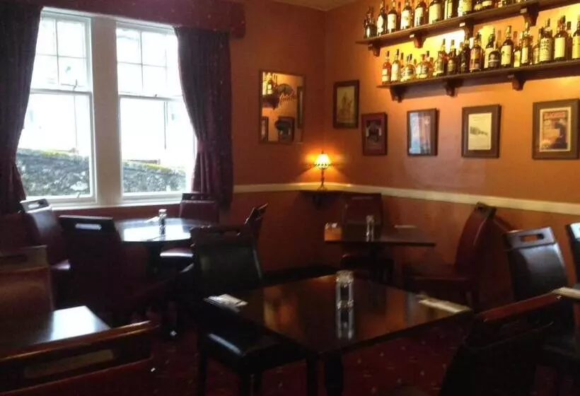 ホテル Highlander Inn