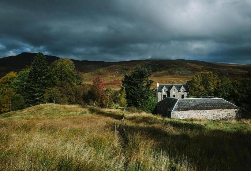 Отель Suie Hunting Lodge