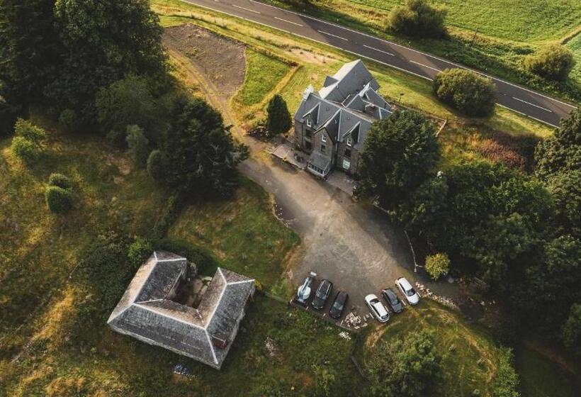 Отель Suie Hunting Lodge