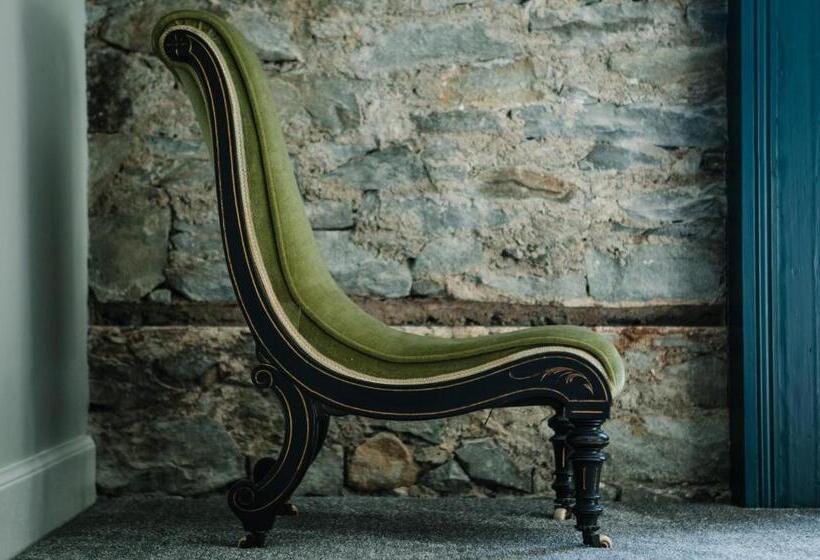 Отель Suie Hunting Lodge