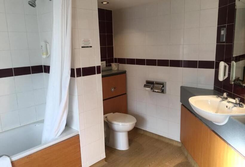 فندق The Catherine Wheel Wetherspoon