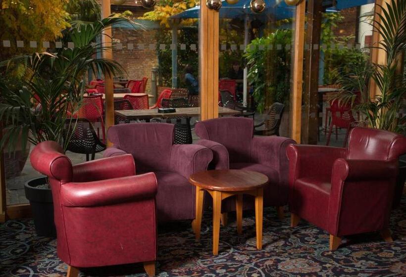 فندق The Catherine Wheel Wetherspoon