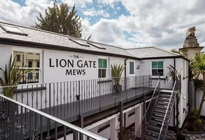 هتل The Lion Gate Mews
