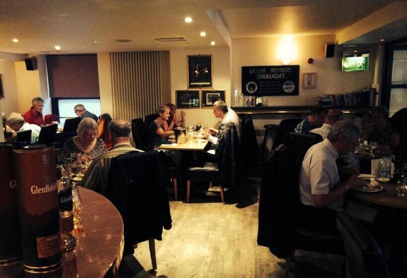 ホテル The Pipers Tryst