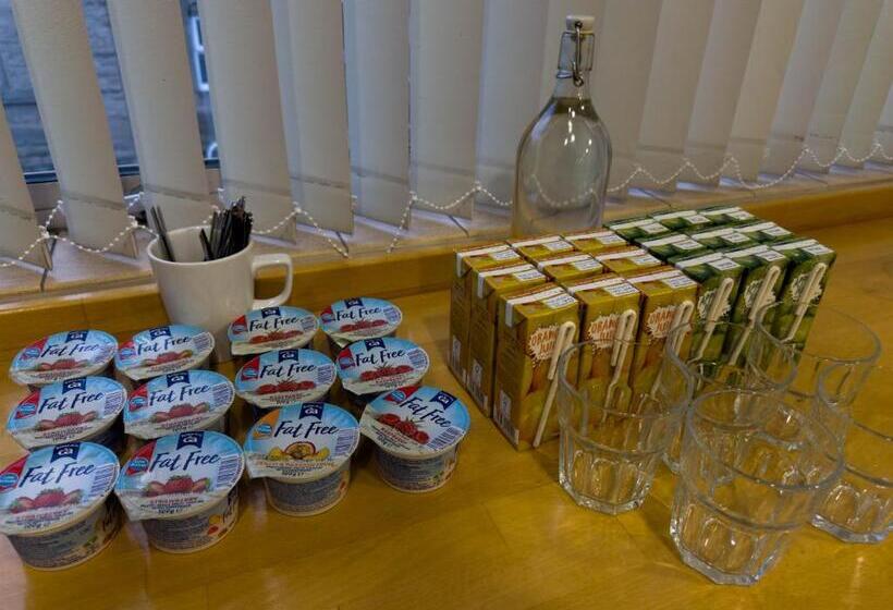 בית מלון כפרי Wilson Carlile Centre