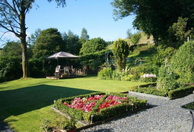 School House Cottage B&b And Tea Garden