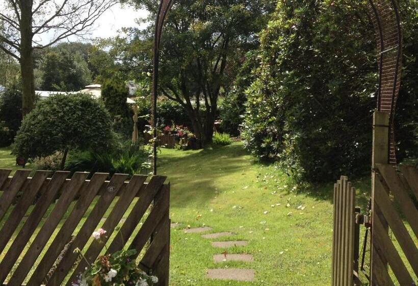 School House Cottage B&b And Tea Garden