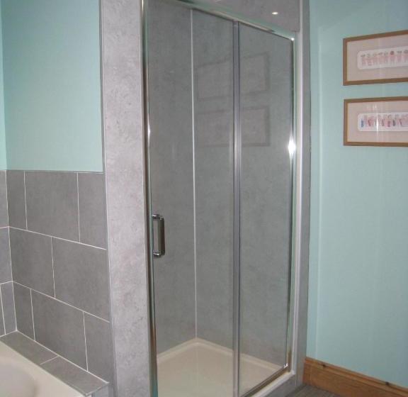 مبيت وإفطار Bryn Derw