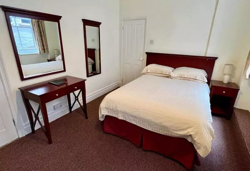 ベッドアンドブレックファースト Calverts Hotel   Newport, Isle Of Wight
