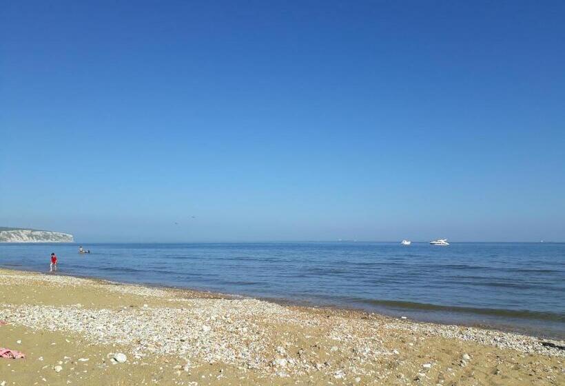 Bed and Breakfast Cherrylee