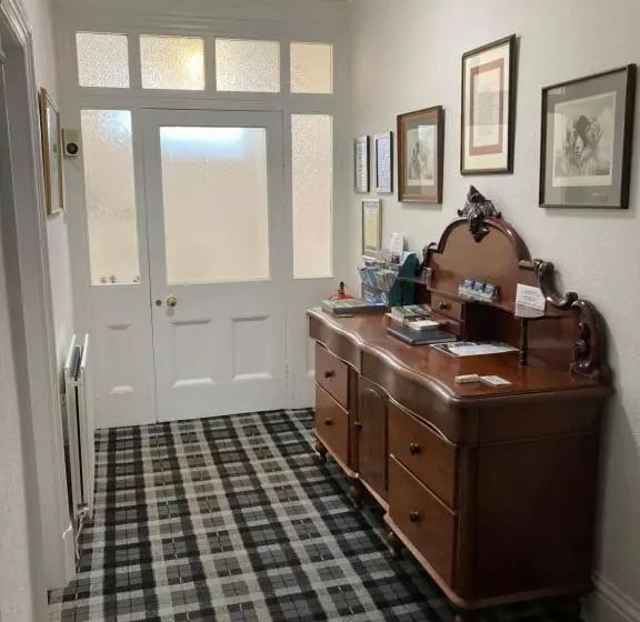 Aamiaismajoitus (B&B) Ebor House