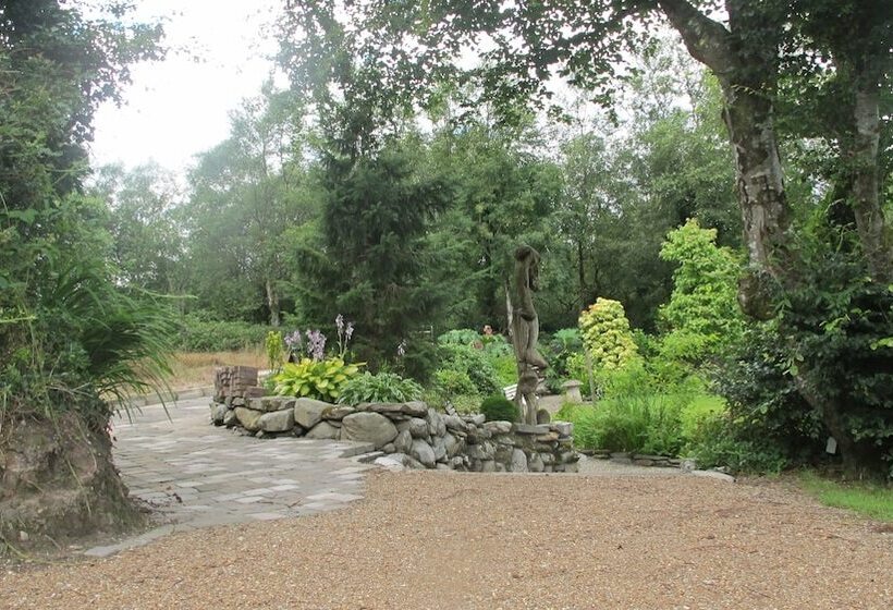 تختخواب و صبحانه Five Oaks