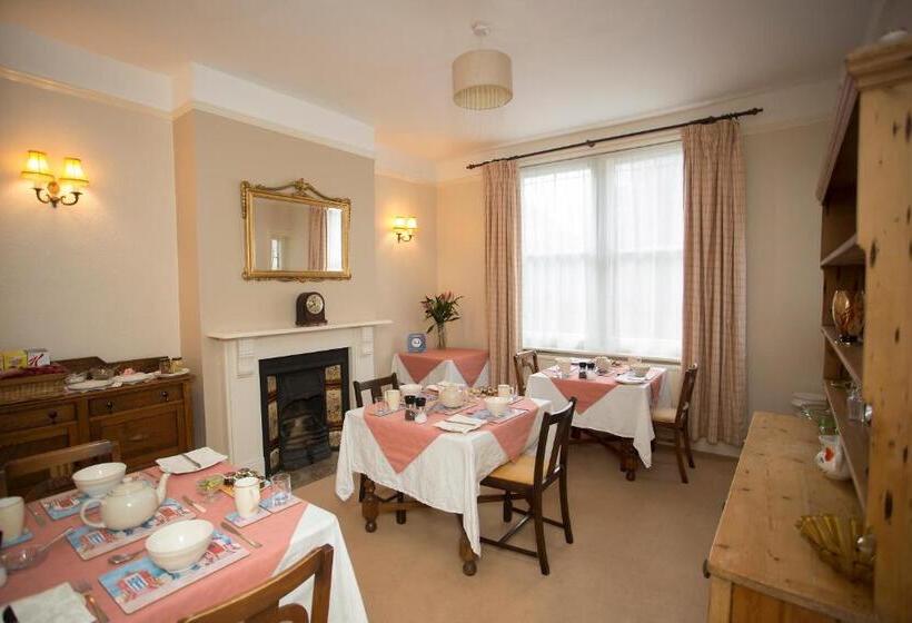 ベッドアンドブレックファースト Sunnycroft