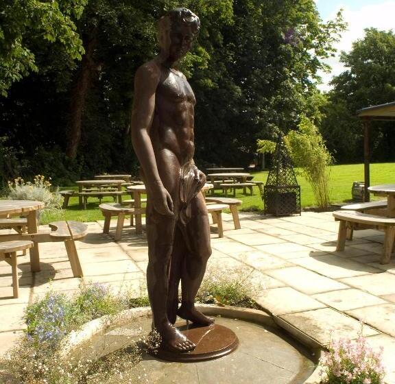 تختخواب و صبحانه The Broad Leys