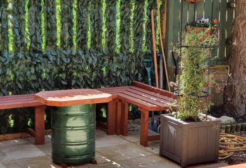 ベッドアンドブレックファースト The Court House Inn