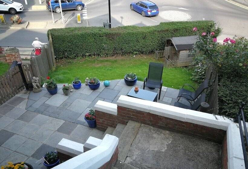 Bed and Breakfast The Grove