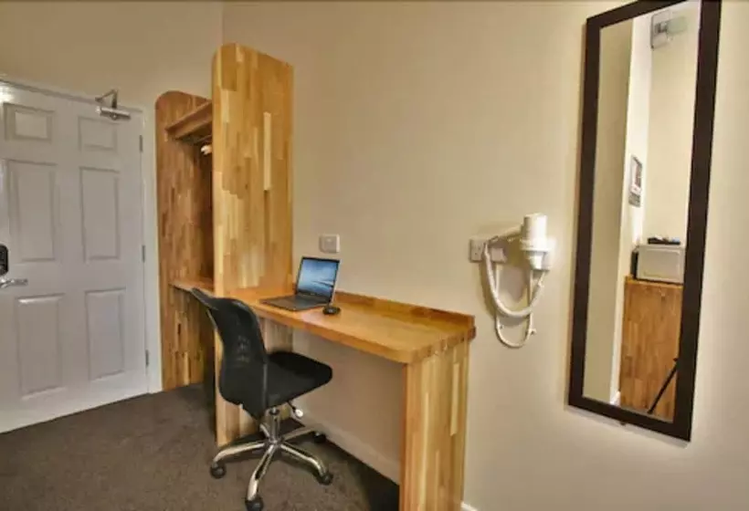 Central Hotel Gloucester By Roomsbooked