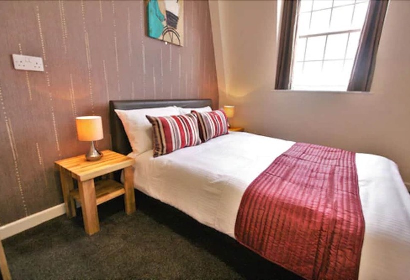 Central Hotel Gloucester By Roomsbooked