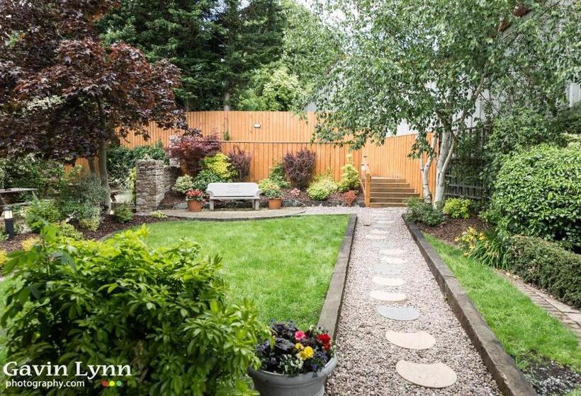 Отель The Royal