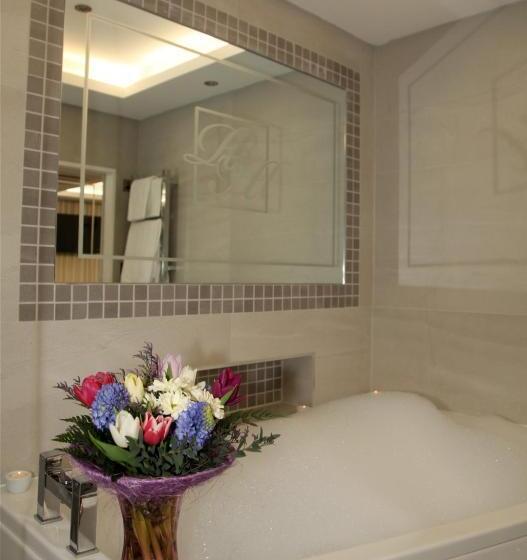 Отель The Royal