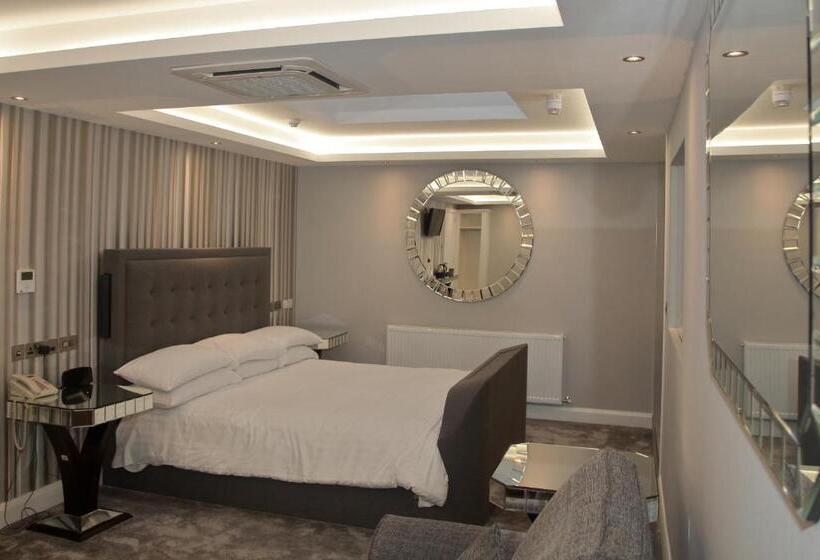 Отель The Royal