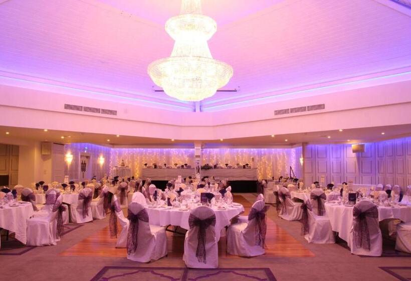 Отель The Royal