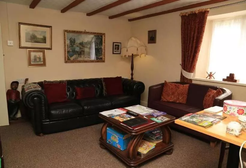 Ladywood House Bed And Breakfast