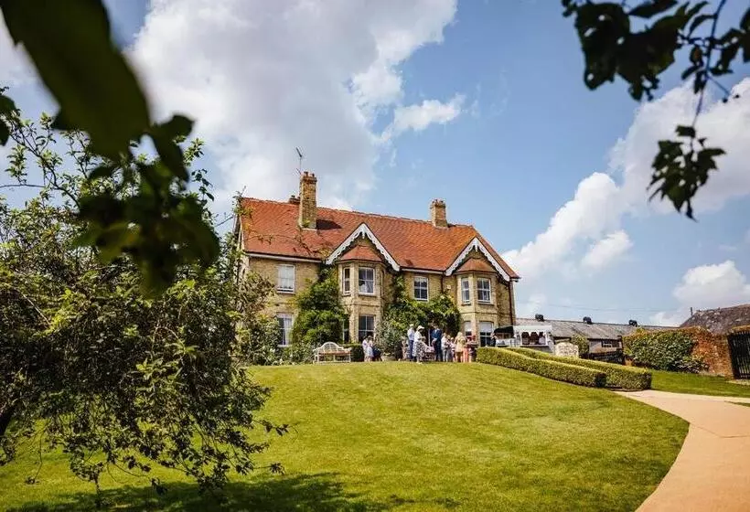 Lodge Farm Bed & Breakfast