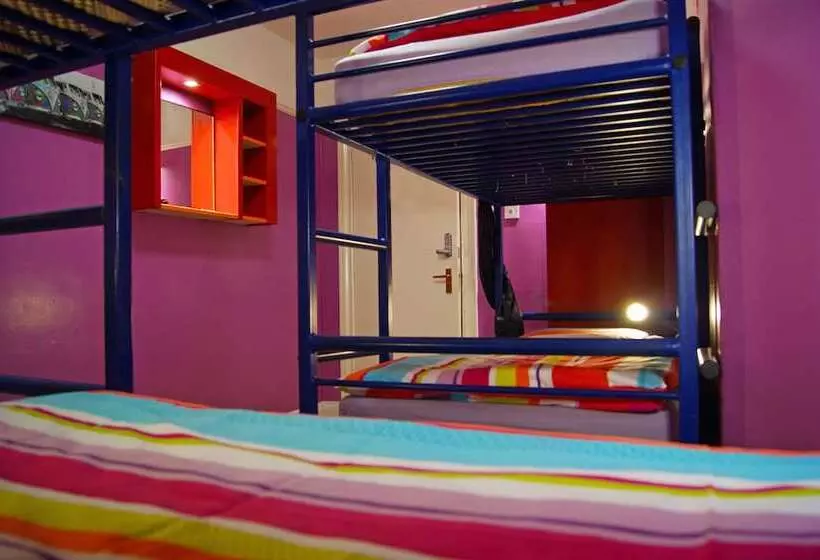 Portrush Holiday Hostel Guesthouse