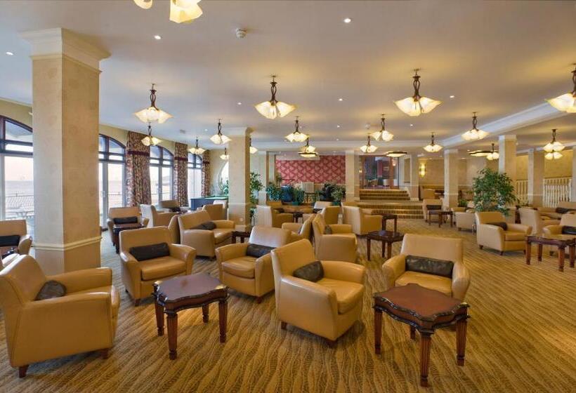 Sandringham Hotel   Seafront, Sandown   Free Car Ferry