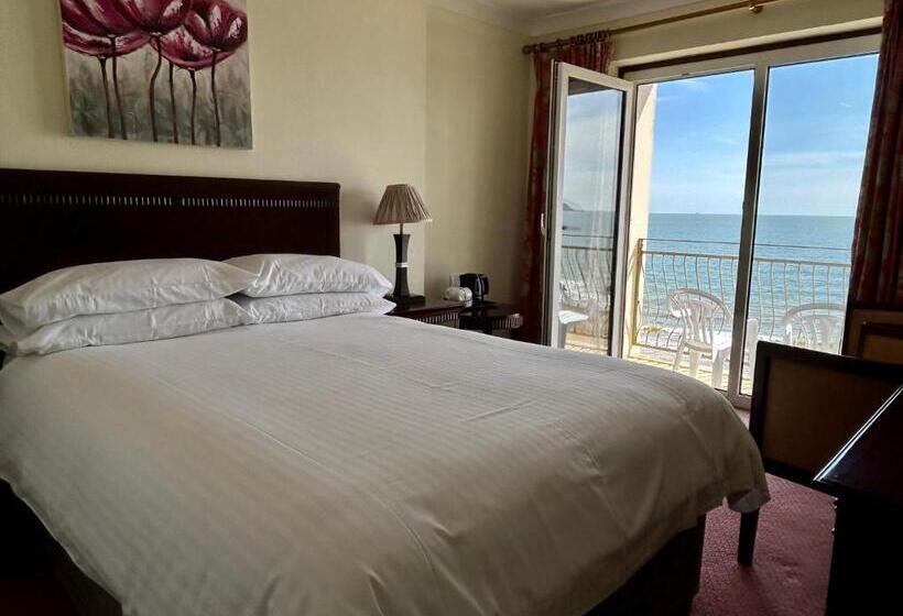 Sandringham Hotel   Seafront, Sandown   Free Car Ferry