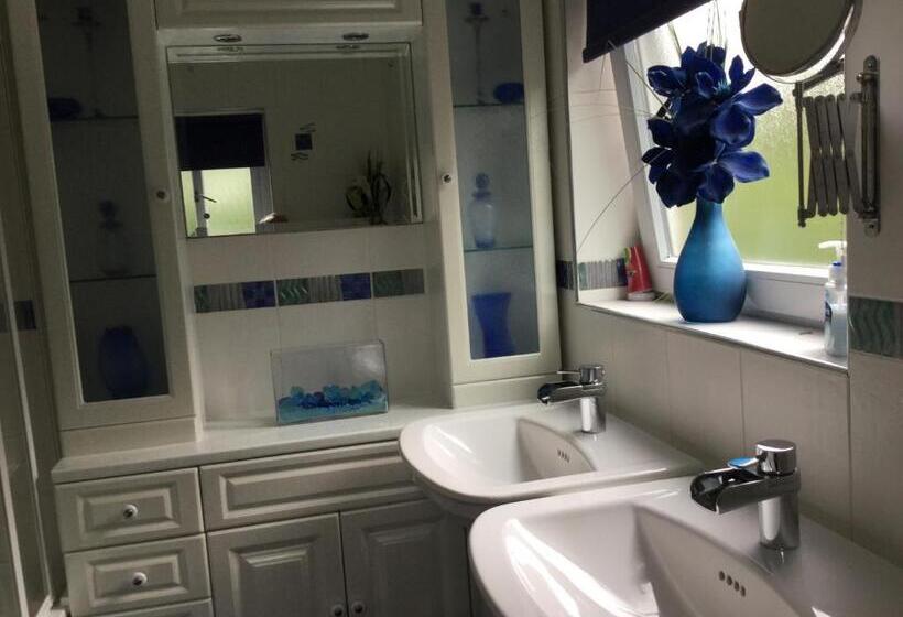 Three Bridges Bed & Breakfast