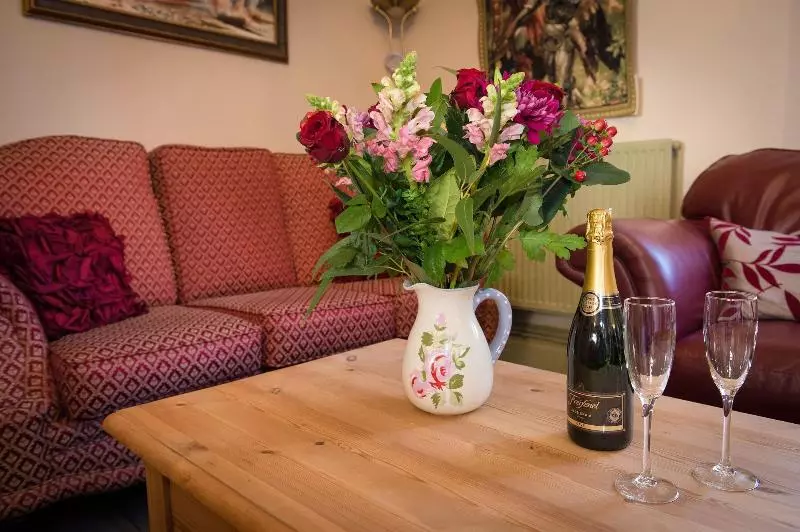 تختخواب و صبحانه Victoria House Room Only Accommodation
