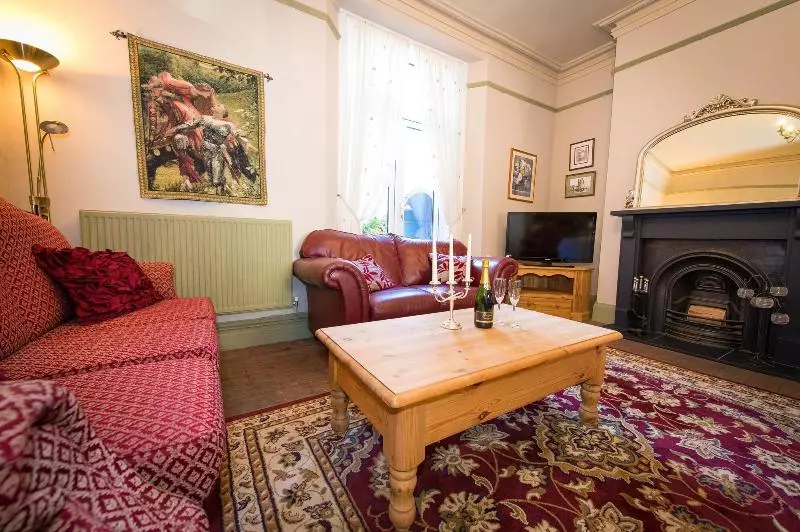 تختخواب و صبحانه Victoria House Room Only Accommodation