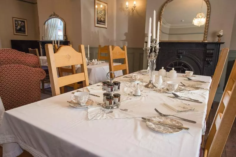 تختخواب و صبحانه Victoria House Room Only Accommodation