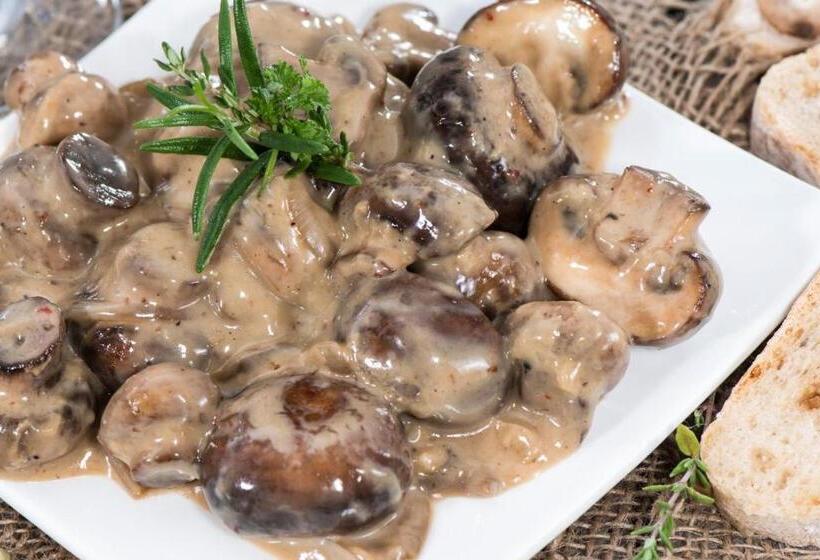 281 Hotel & Restaurant