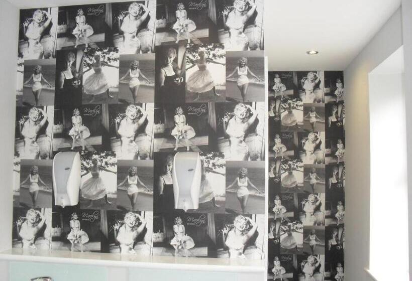 281 Hotel & Restaurant