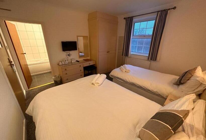 281 Hotel & Restaurant