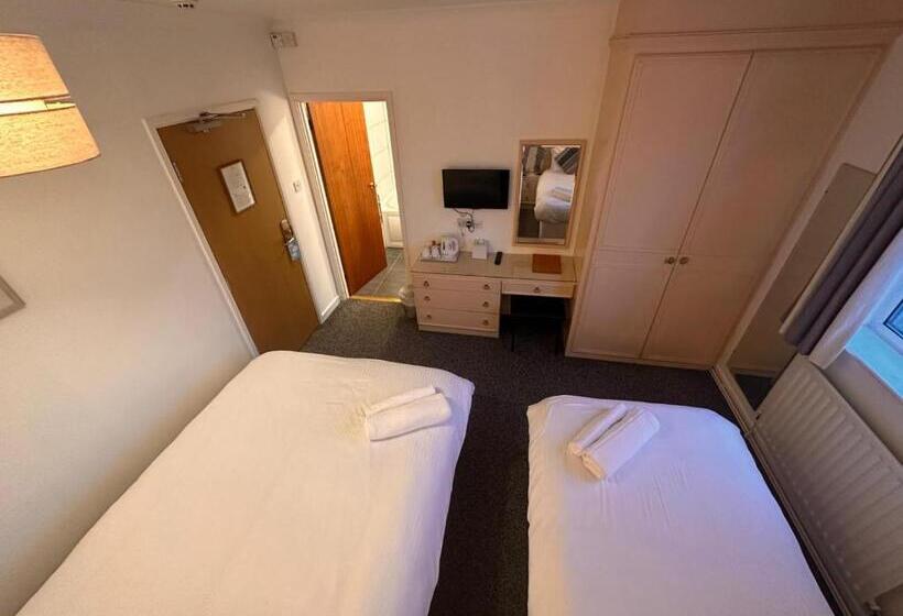 281 Hotel & Restaurant