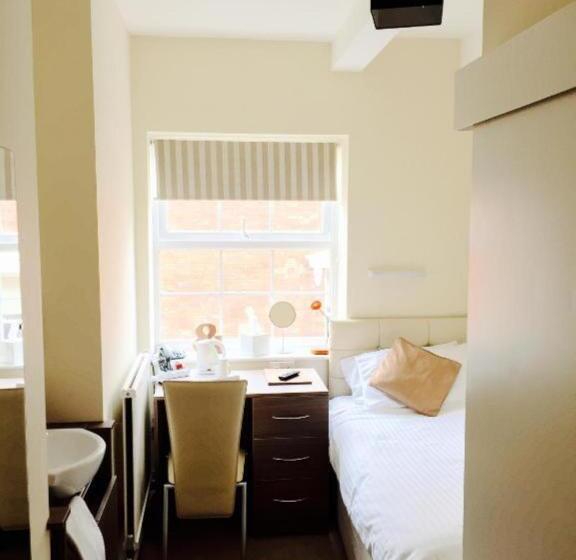 281 Hotel & Restaurant