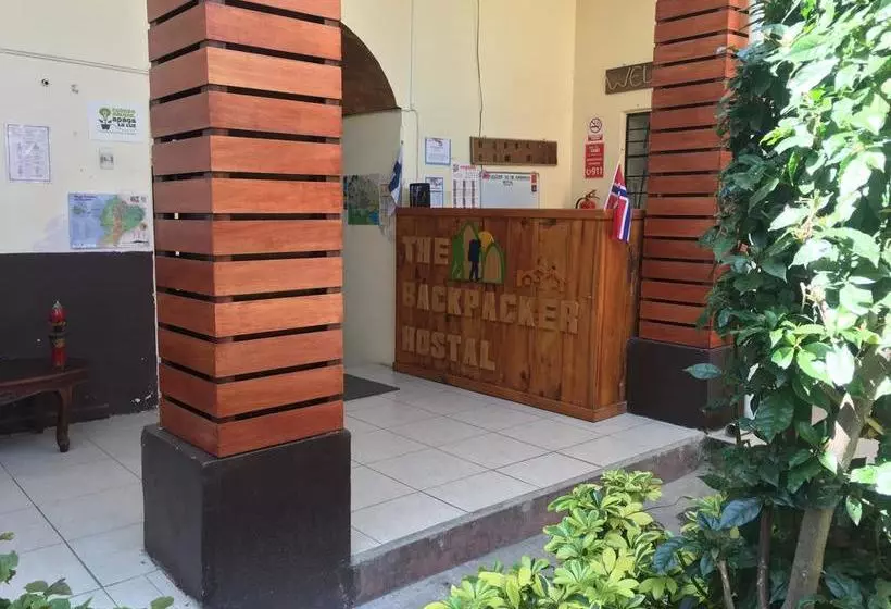 ユースホステル The Backpacker Hostal